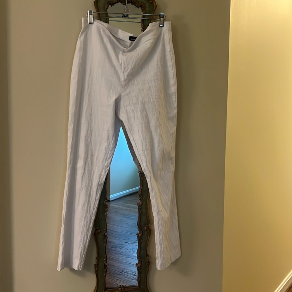 White on white elastic waist pants